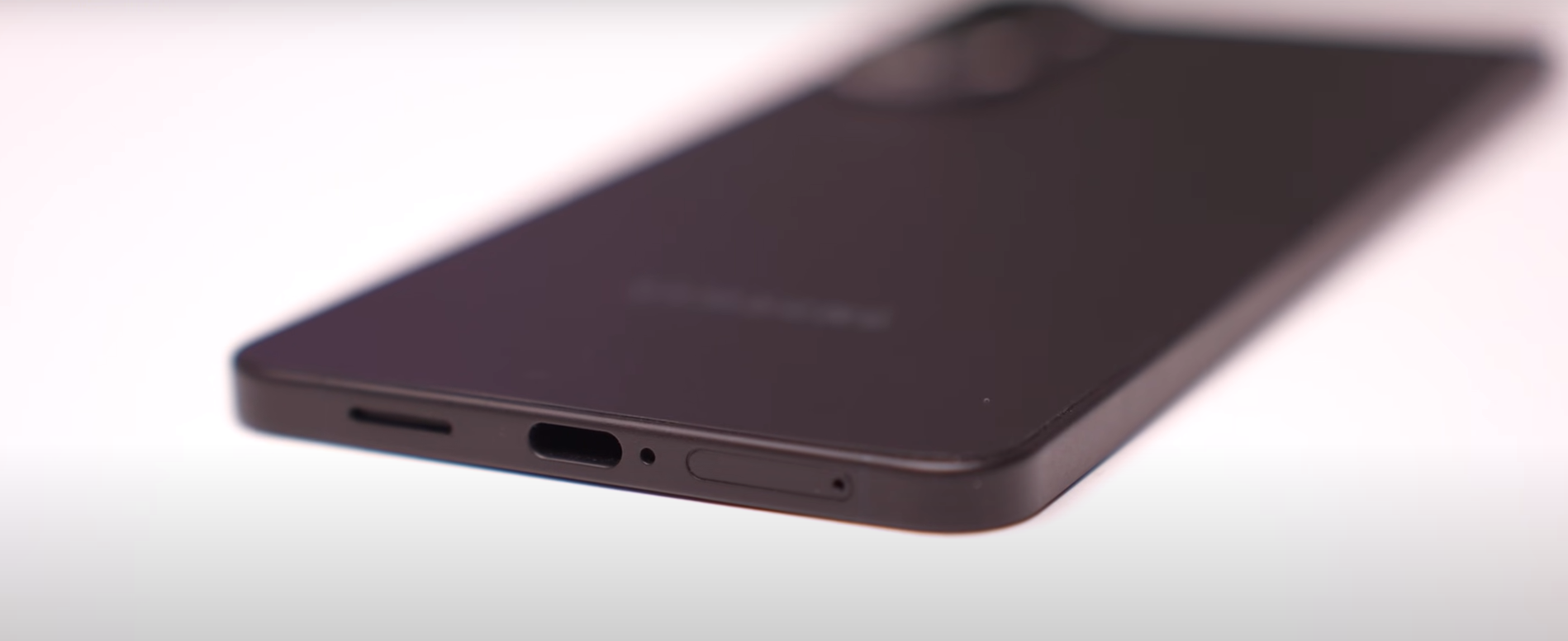 Corning's Next-Generation Glass Will Debut on the Galaxy S25 Edge 6