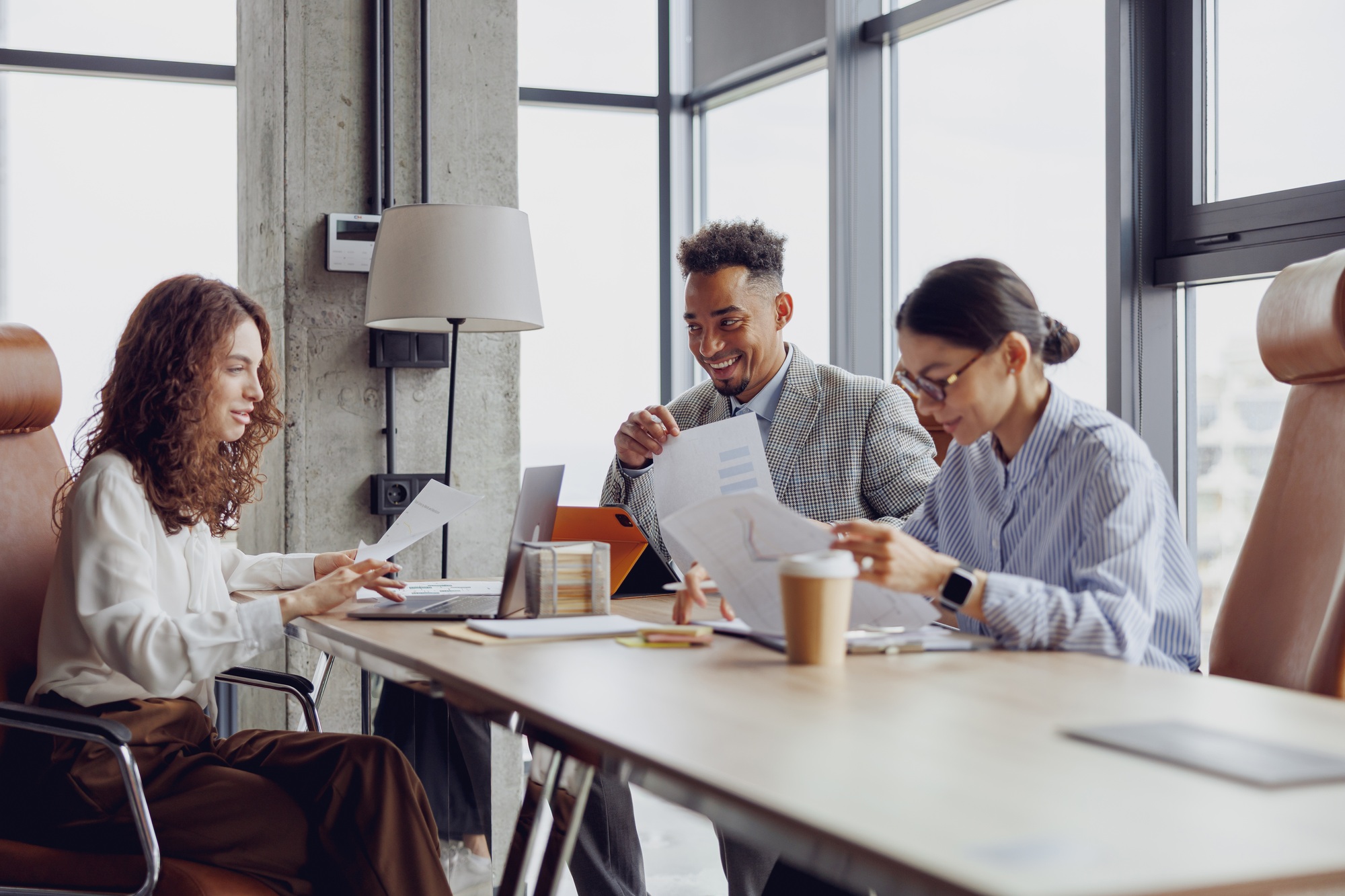 Participatory Business Gathering in a Contemporary Office Environment for Dynamic Engagement