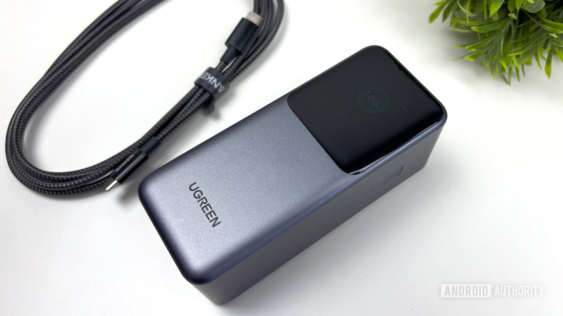 Ugreen nexode powerbank 20000mah on desk